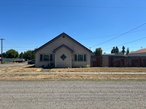 Building Photo - 1186 NE Alpine Ave