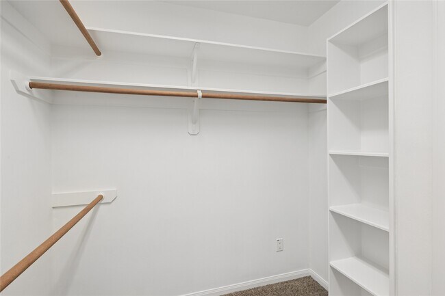 Building Photo - 82 W Twinvale Loop