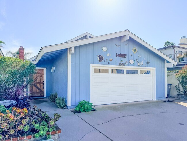 Building Photo - 4954 Dolphin Way