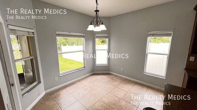 Building Photo - 10319 Willow Ridge Loop