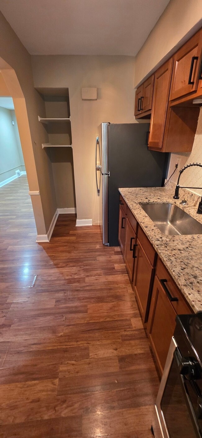 Building Photo - 2820 Edgecombe Cir S