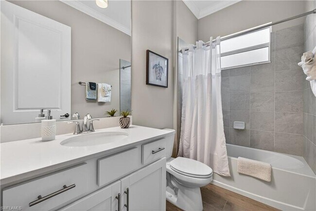 Building Photo - 5856 Sunningdale St
