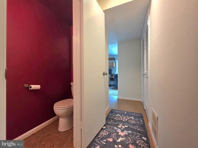 Building Photo - 2805 Balliett Ct