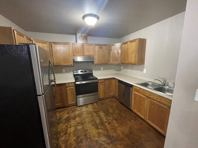 Building Photo - 109 Pear Ct