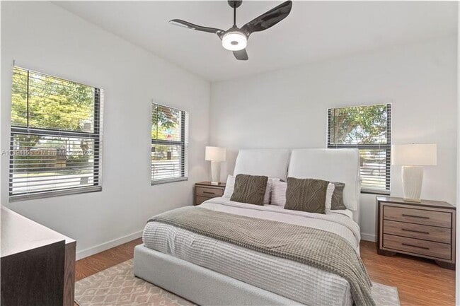 Building Photo - 601 SW 1st St