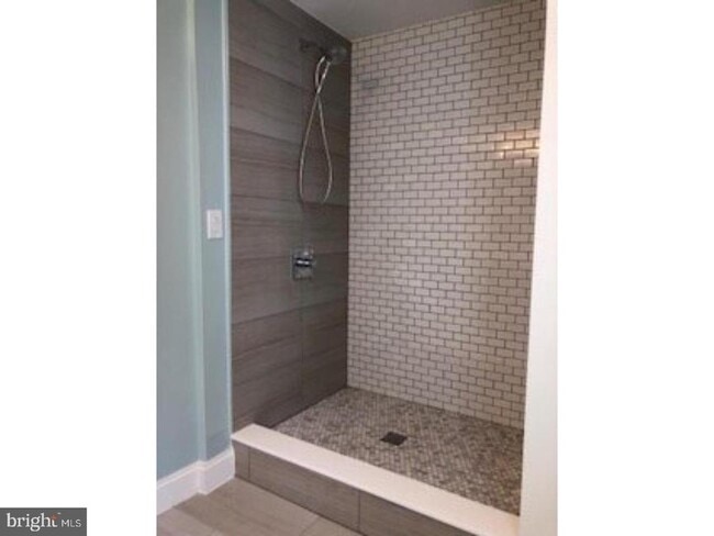 Building Photo - 805 N Beechwood St