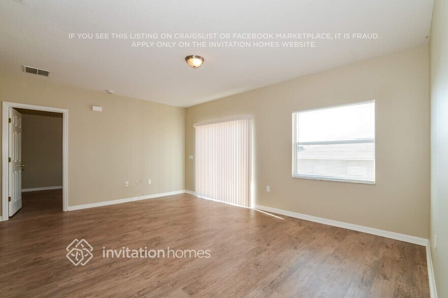 Building Photo - 910 Cumberland Dr