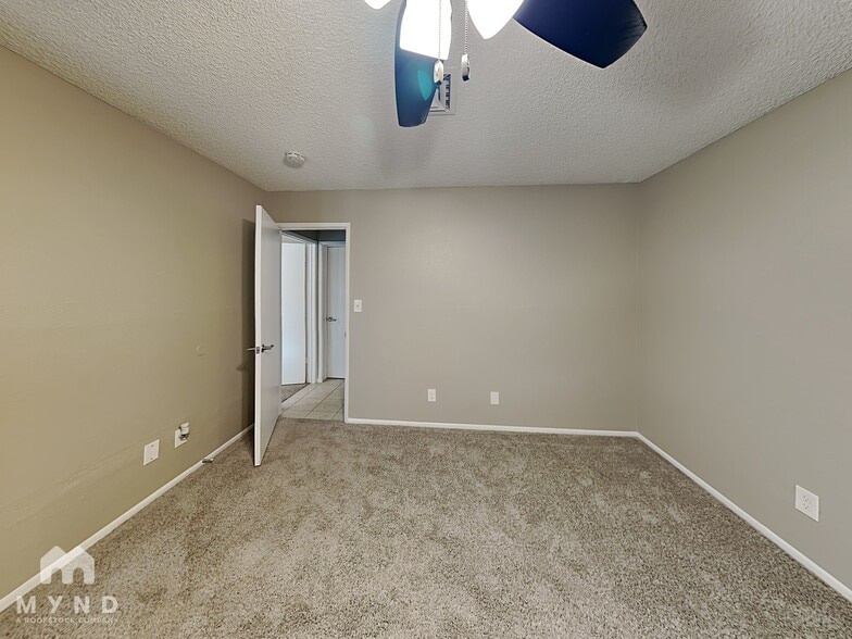 Building Photo - 4820 N 89th Ave
