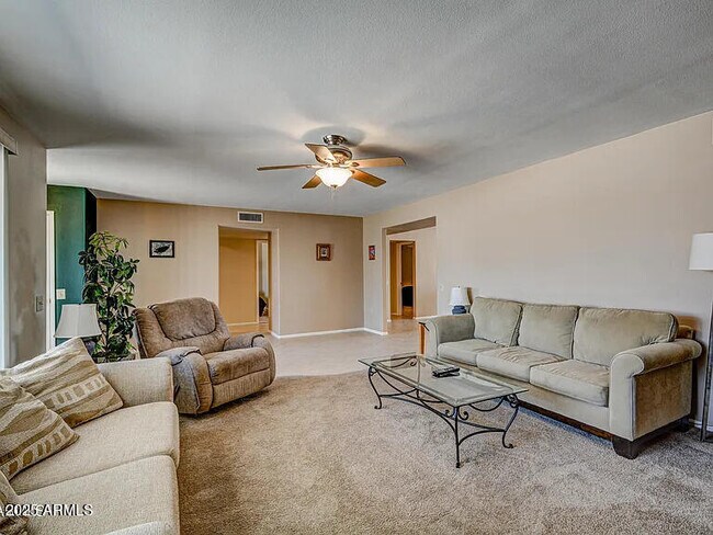 Building Photo - 13207 W Kodiak Dr