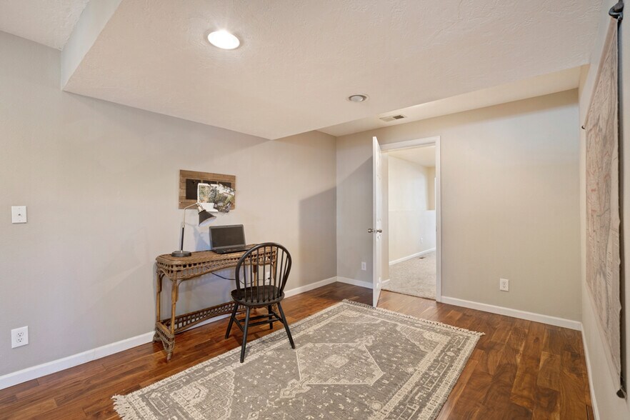 Building Photo - 150 Ranae Dr