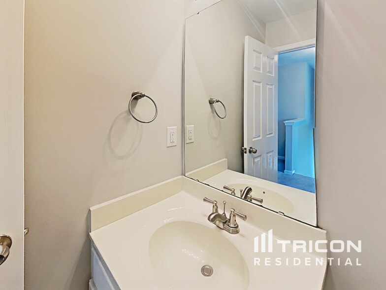 Building Photo - 12102 Downy Birch Rd