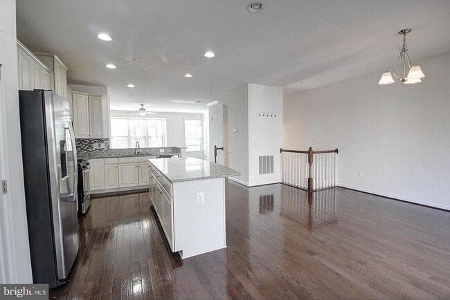 Building Photo - 5919 Leben Dr