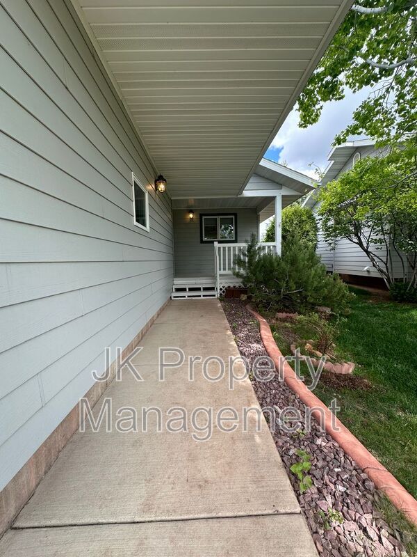 Building Photo - 3209 Wild Rose Ln