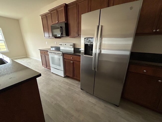 Building Photo - 283 Hampton Park Cir