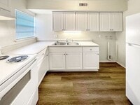 Building Photo - 117a Newcastle Dr
