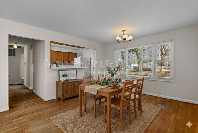 Building Photo - 10218 Unicorn Dr