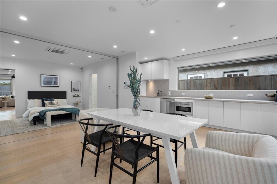 Building Photo - 541 Rose Ave