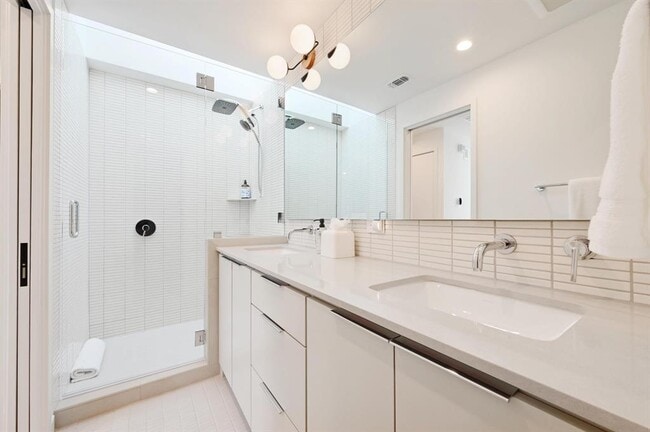 Building Photo - 1709 Willow St