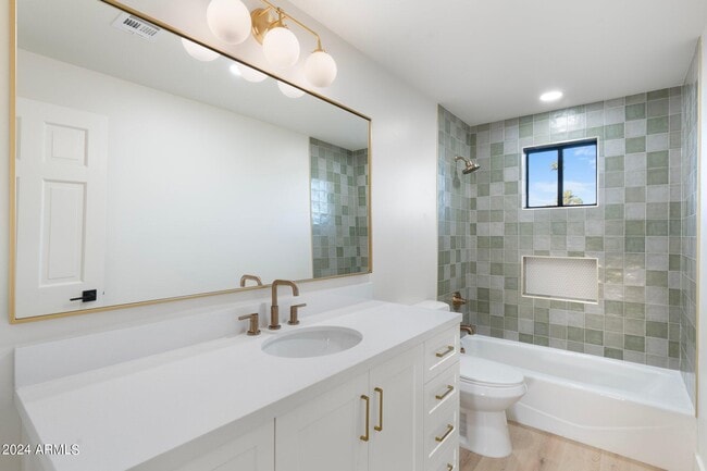 Building Photo - 1643 W Griswold Rd