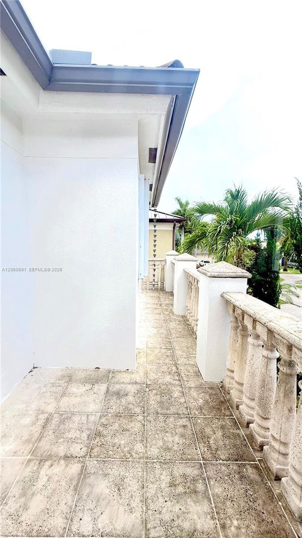 Building Photo - 11504 SW 152nd Ct