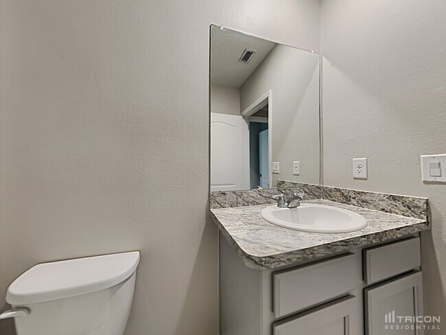 Building Photo - 242 Meadowbrook Blvd