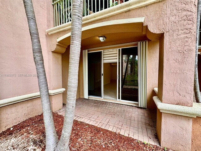 Building Photo - 6520 NW 114th Ave