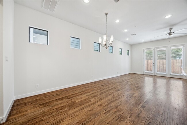 Building Photo - 4409 Schuler St