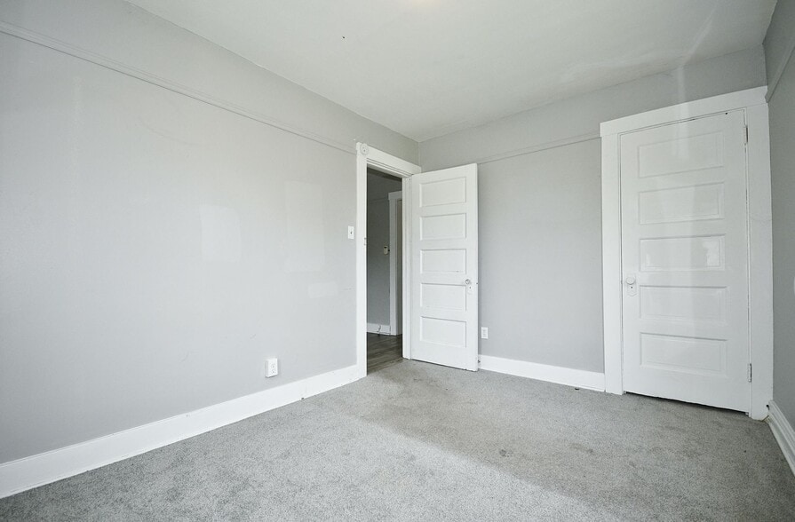 Building Photo - 1037 N 6th St