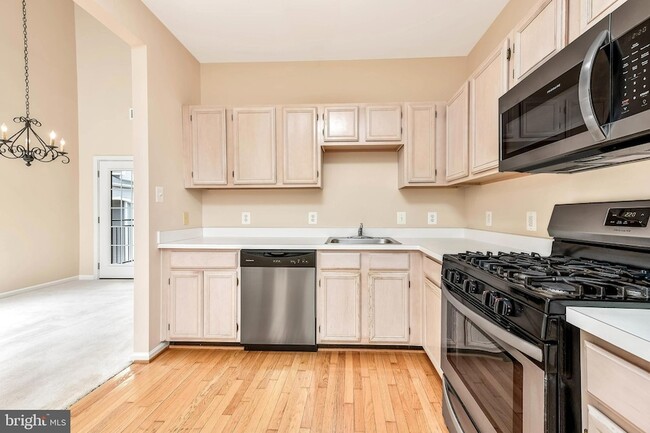 Building Photo - 46588 Drysdale Terrace