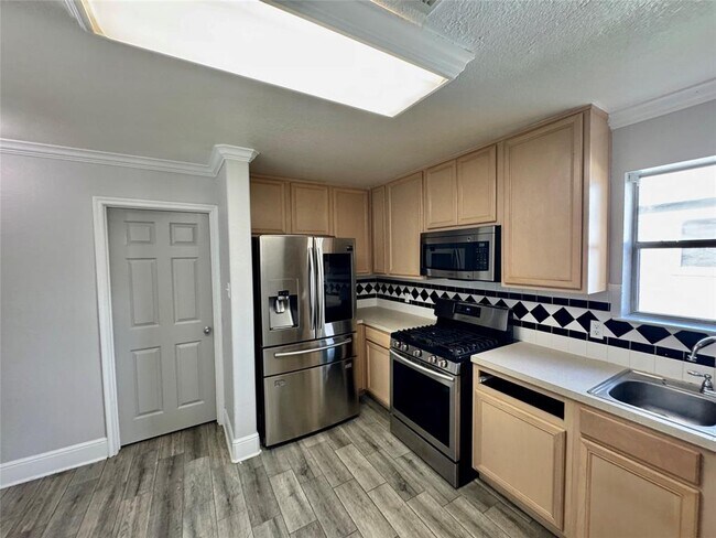 Building Photo - 21355 Claretfield Ct
