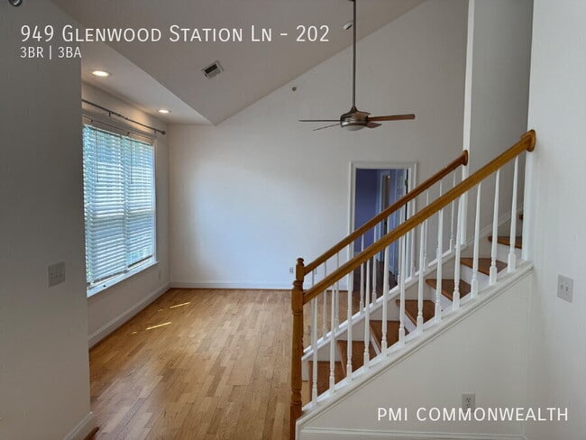 Building Photo - 949 Glenwood Station Ln