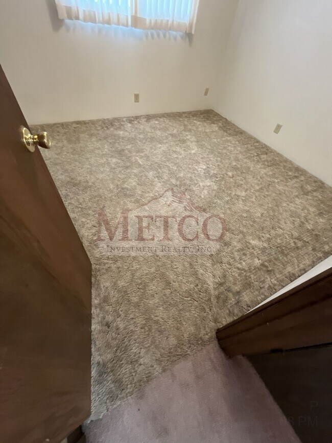 Building Photo - 19703