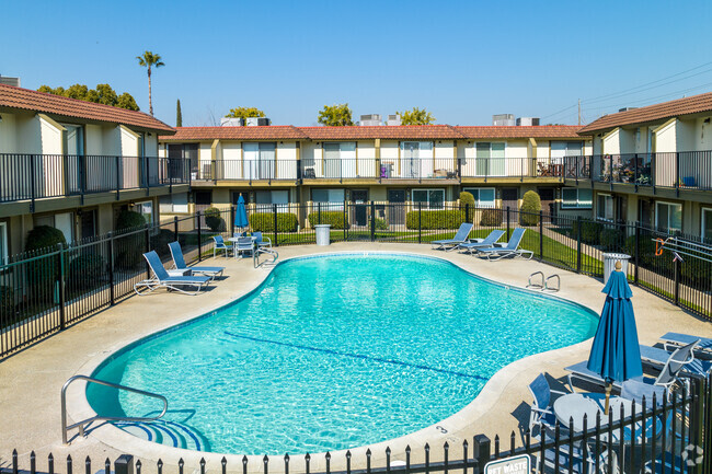 Resort Style Swimming Pool