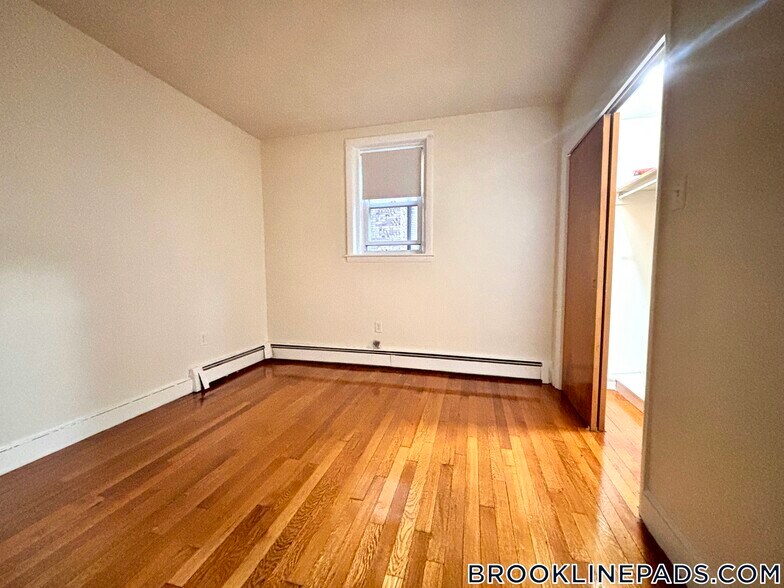 Building Photo - 312 Tappan St