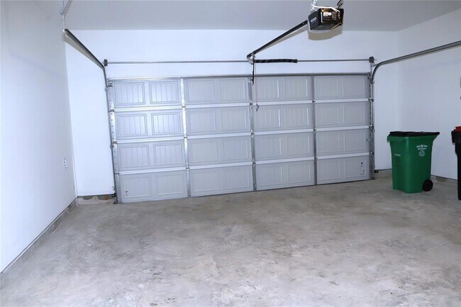 Building Photo - 1216 Gable Breeze Dr