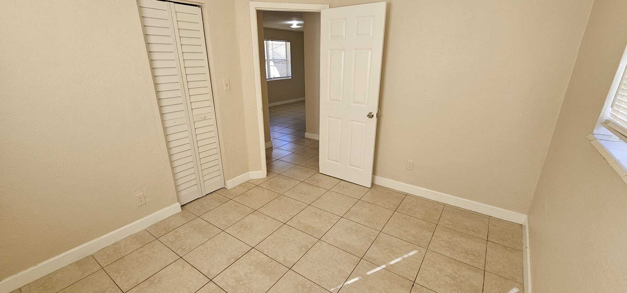 Building Photo - 2860 NW 15th St