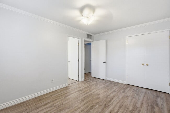 Building Photo - 4702 N 30th Pl