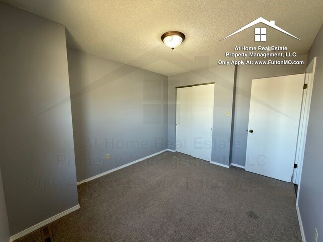 Building Photo - 1904 Springdale Ct