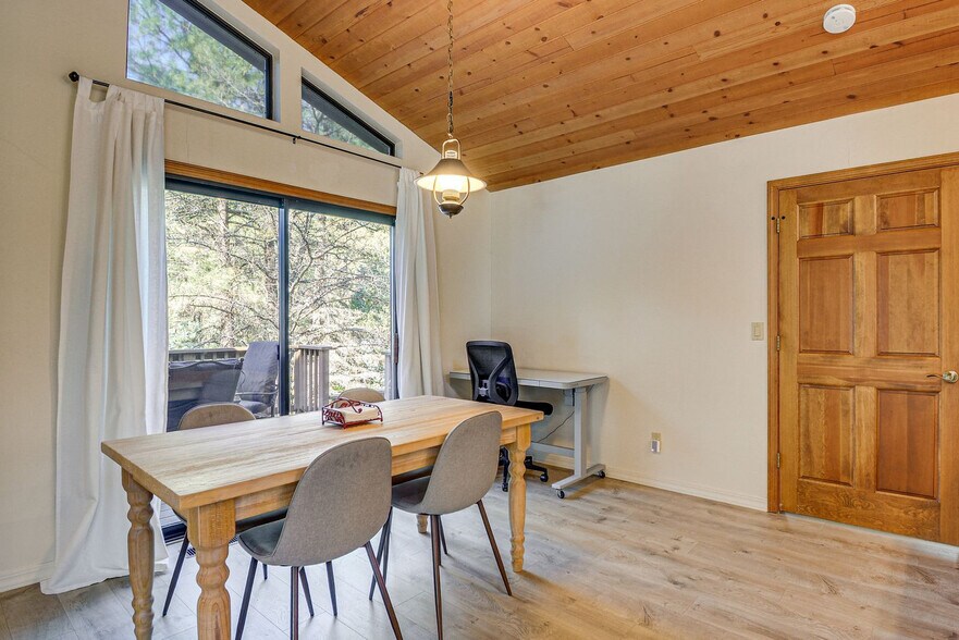 Building Photo - 1490 Valley Ranch Cir