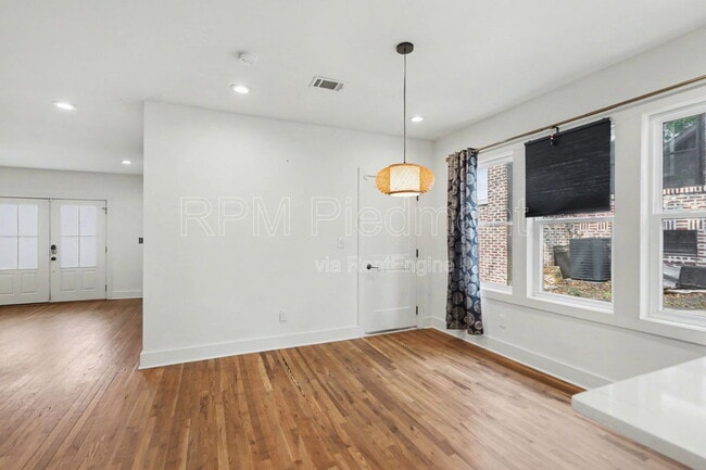 Building Photo - 1326 Blvd Lorraine SW