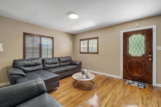 Building Photo - $250 Off Your Second Month's Rent + $250 Referral Bonus | Student-Friendly 3BR Home Minutes from ...