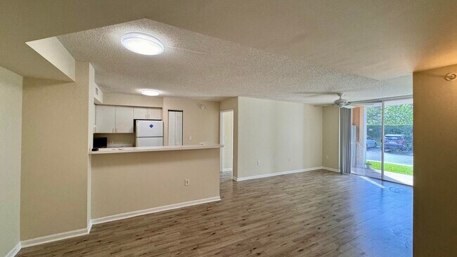 Building Photo - 7808 Sonoma Springs Cir
