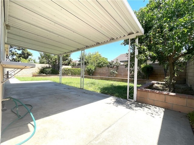 Building Photo - 16712 Stowers Ave
