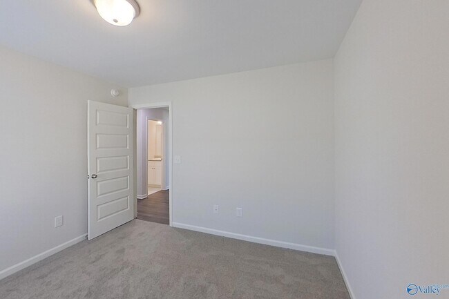 Building Photo - 781 Park Ln