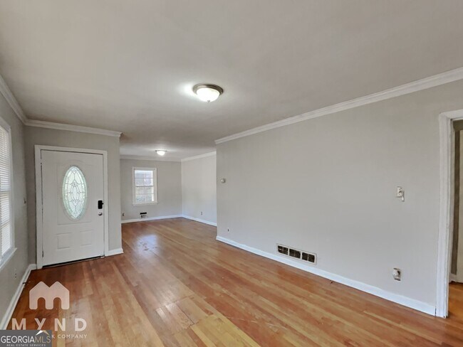 Building Photo - 3660 Hill Acres Rd SW