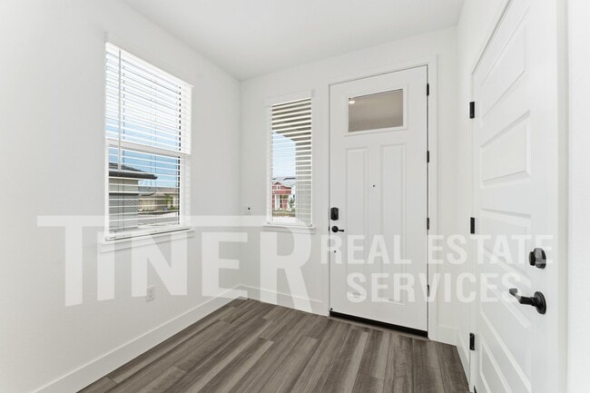 Building Photo - 2231 Oswego St