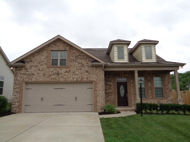 Primary Photo - 484 Albion Cir