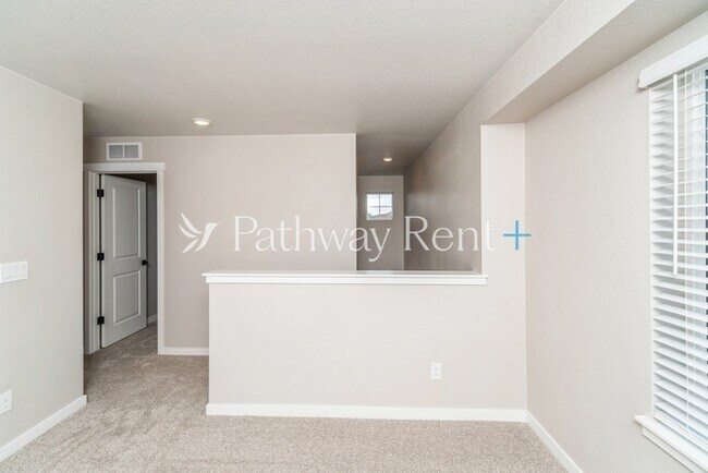 Building Photo - 9351 Yampa St