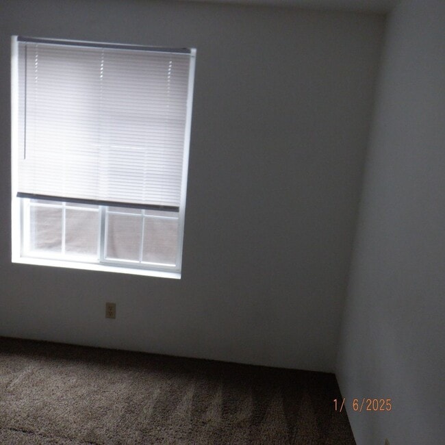 Building Photo - 83-3-2