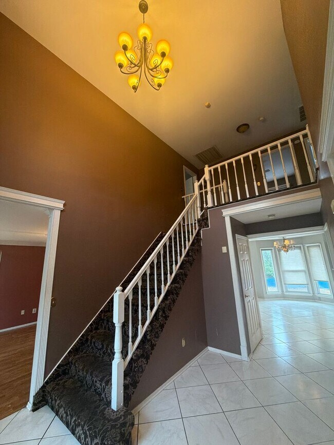 Building Photo - 4-Bedroom Home in Howell
